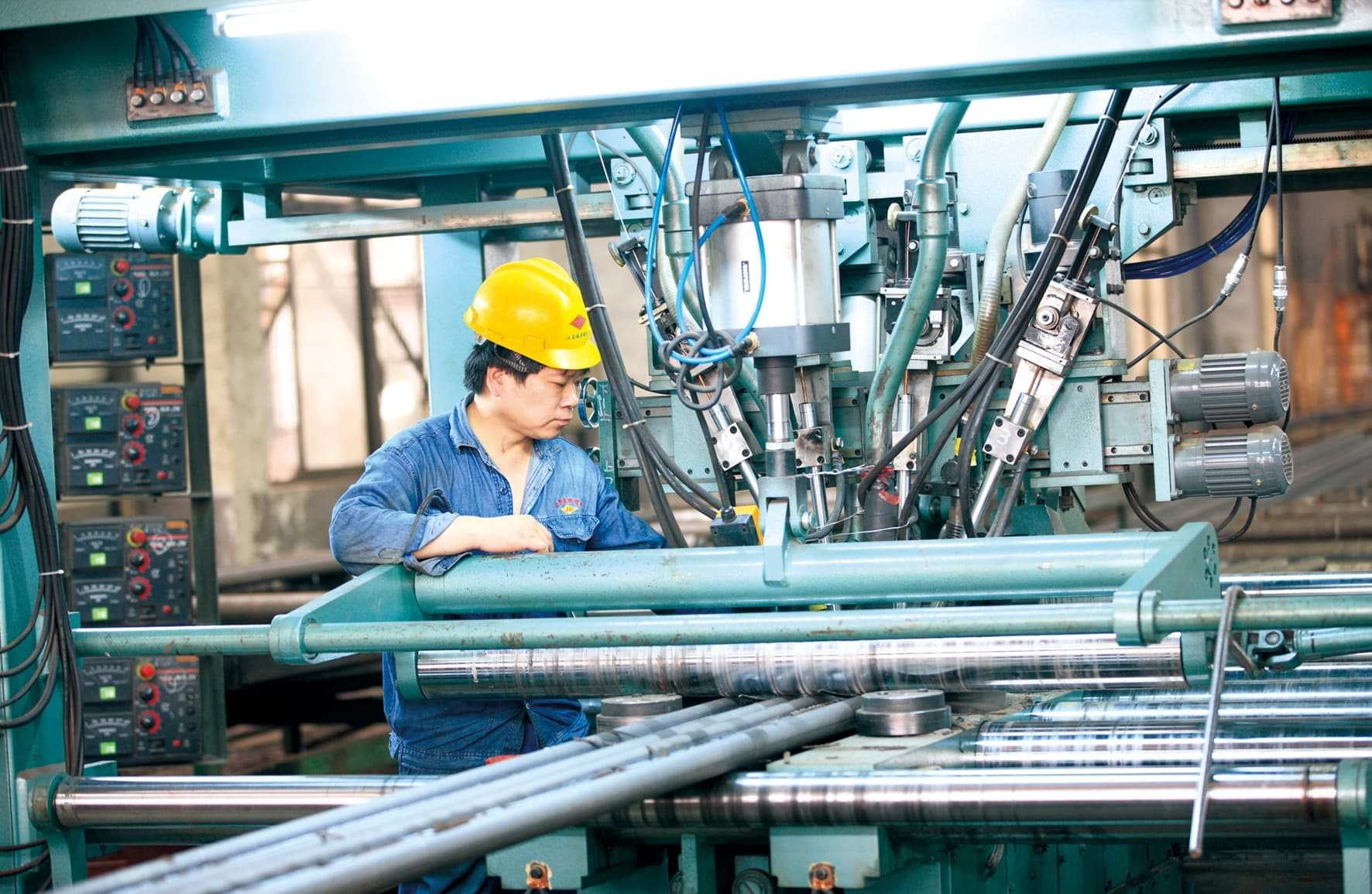 Multi-head submerged arc welding for tube panels